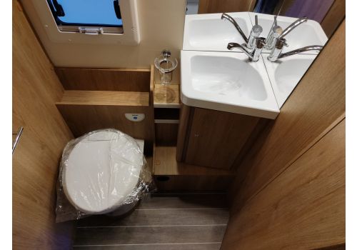 Integral Motorhome ROLLER TEAM Zefiro 284 INT en Sale Occasion