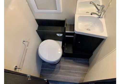 Low Profile Motorhome ROLLER TEAM Kronos 265 TL en Sale Occasion