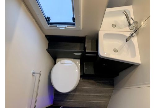 Low Profile Motorhome ROLLER TEAM Kronos 284 TL en Sale Occasion