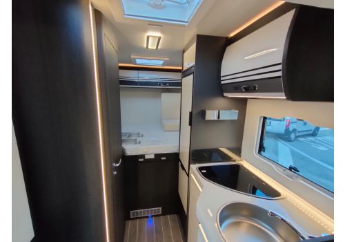 Low Profile Motorhome ROLLER TEAM Kronos 294 TL en Sale Occasion
