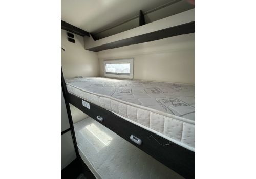 Capuchina Motorhome ROLLER TEAM Kronos 277 M en Sale Occasion