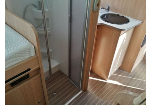 Low Profile Motorhome SUNLIGHT T 68 en Sale Occasion