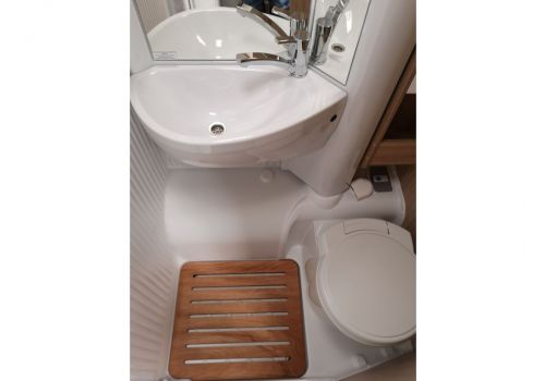 Low Profile Motorhome SUNLIGHT V 60 en Sale Occasion