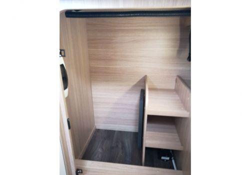 Low Profile Motorhome SUNLIGHT V 60 en Sale Occasion
