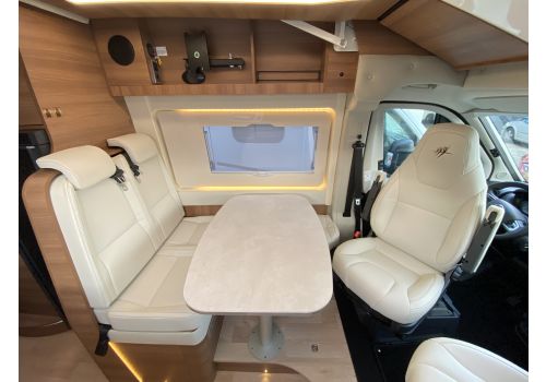 Camper Van RAPIDO V65 XL Modelo 2022 en Sale Occasion
