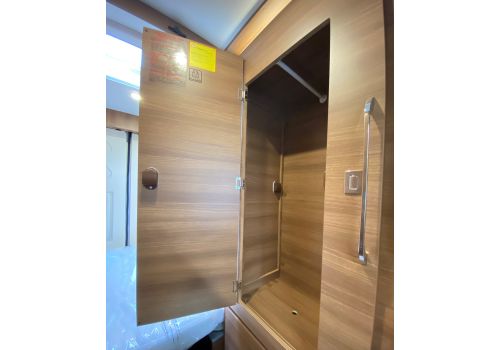 Camper Van RAPIDO V65 XL Modelo 2022 en Sale Occasion