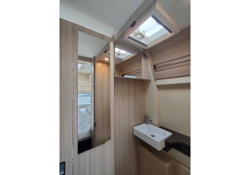 Camper Van DREAMER D55 Exclusive Fun en Sale Occasion