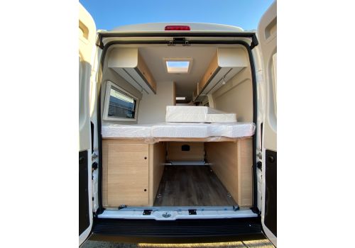 Camper Van SUNLIGHT Cliff 600 en Sale Occasion