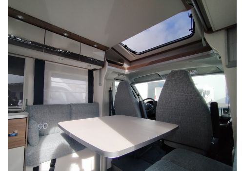 Low Profile Motorhome DETHLEFFS Trend 90 T7057 DBL Modelo 2022 en Sale Occasion