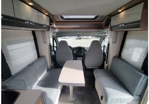 Low Profile Motorhome DETHLEFFS Trend 90 T7057 DBL Modelo 2022 en Sale Occasion