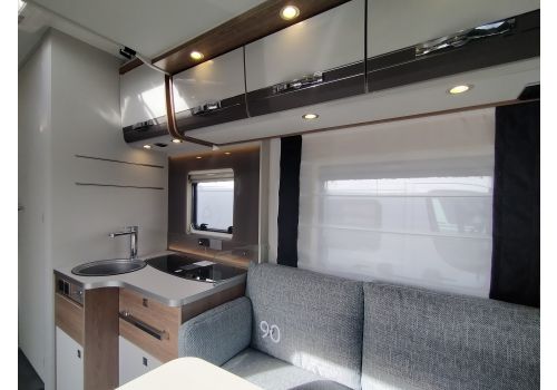 Low Profile Motorhome DETHLEFFS Trend 90 T7057 DBL Modelo 2022 en Sale Occasion