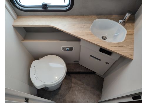 Low Profile Motorhome DETHLEFFS Trend T7057 EB Modelo 2022 en Sale Occasion