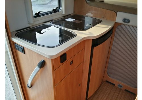 Low Profile Motorhome DETHLEFFS Globebus T-11 en Sale Occasion