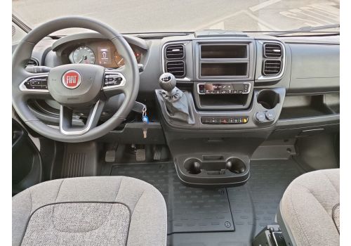 Camper Van MALIBU 600 DBK Family for 4 en Sale Occasion