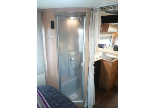 Low Profile Motorhome BURSTNER Ixeo T 720 en Sale Occasion