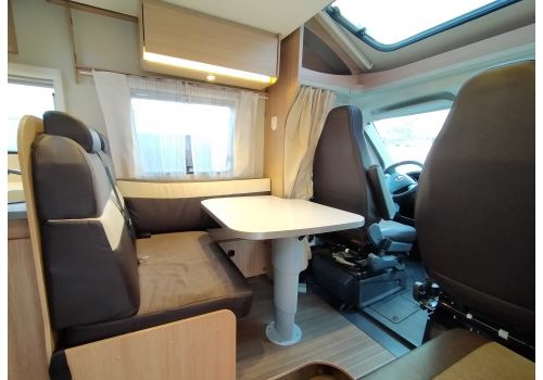 Low Profile Motorhome SUNLIGHT T69L en Sale Occasion