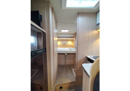 Low Profile Motorhome SUNLIGHT T69L en Sale Occasion
