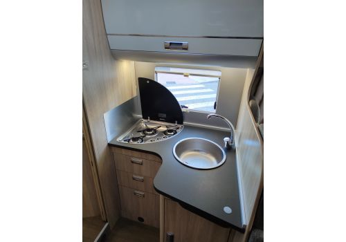 Low Profile Motorhome LAIKA Ecovip 390 en Sale Occasion