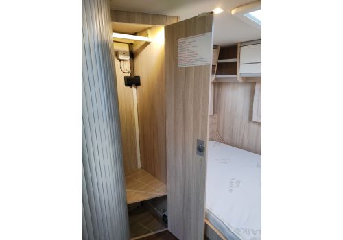 Low Profile Motorhome LAIKA Ecovip 390 en Sale Occasion