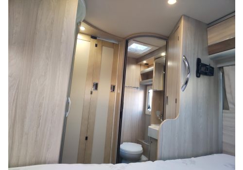 Low Profile Motorhome LAIKA Ecovip 390 en Sale Occasion