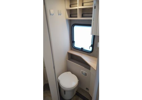 Low Profile Motorhome DETHLEFFS Trend T7057 DBM Modelo 2022 en Sale Occasion
