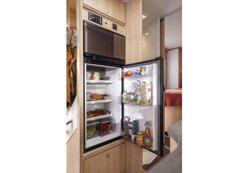 Low Profile Motorhome SUNLIGHT T 69 LC Modelo 2022 en Sale Occasion