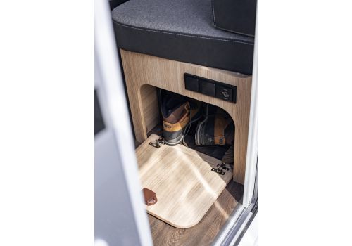 Low Profile Motorhome SUNLIGHT T 69 LC Modelo 2022 en Sale Occasion