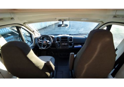 Low Profile Motorhome SUNLIGHT T 69 LC Modelo 2022 en Sale Occasion