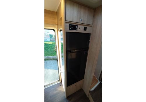 Low Profile Motorhome SUNLIGHT T 69 LC Modelo 2022 en Sale Occasion