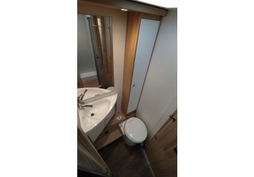 Low Profile Motorhome SUNLIGHT T 69 LC Modelo 2022 en Sale Occasion