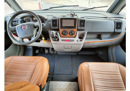 Integral Motorhome BURSTNER AVIANO I 727 en Sale Occasion