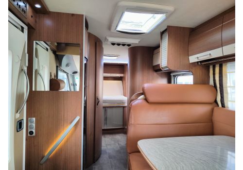 Integral Motorhome BURSTNER AVIANO I 727 en Sale Occasion
