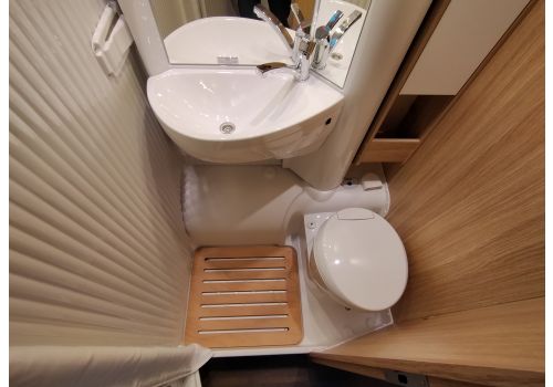 Capuchina Motorhome SUNLIGHT A72 en Sale Occasion