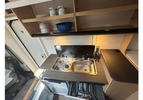 Low Profile Motorhome SUNLIGHT V66 en Sale Occasion