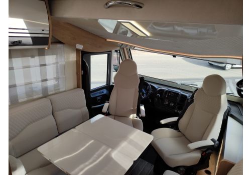 Integral Motorhome ROLLER TEAM Zefiro 267 INT en Sale Occasion