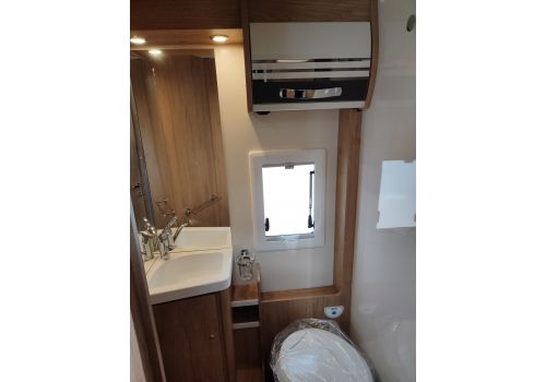Integral Motorhome ROLLER TEAM Zefiro 267 INT en Sale Occasion