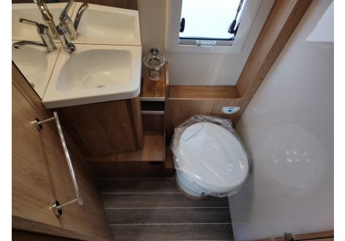 Integral Motorhome ROLLER TEAM Zefiro 267 INT en Sale Occasion