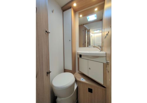 Low Profile Motorhome SUNLIGHT T68 Adventure Edition Modelo 2022 en Sale Occasion