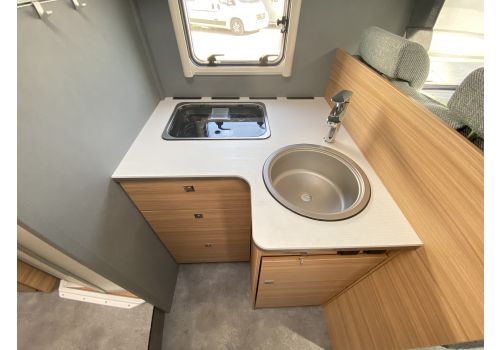 Low Profile Motorhome DETHLEFFS Just T7052 EB Modelo 2022 en Sale Occasion