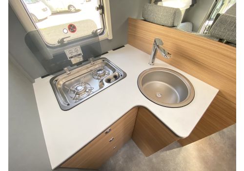 Low Profile Motorhome DETHLEFFS Just T7052 EB Modelo 2022 en Sale Occasion