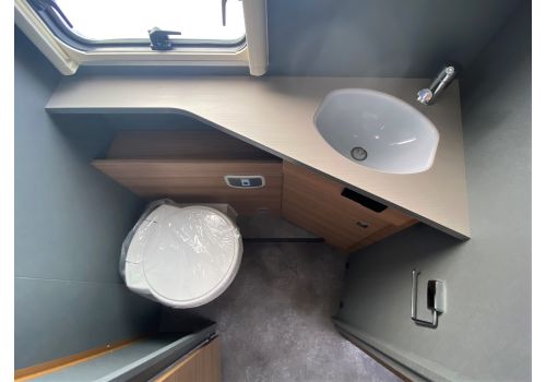 Low Profile Motorhome DETHLEFFS Just T7052 EB Modelo 2022 en Sale Occasion