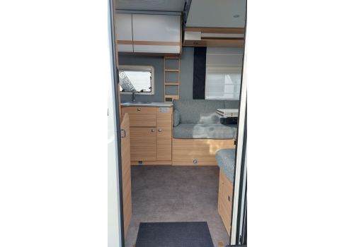 Low Profile Motorhome DETHLEFFS Just T 6762 Modelo 2022 en Sale Occasion