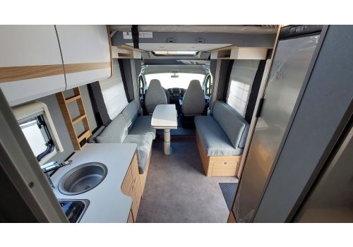 Low Profile Motorhome DETHLEFFS Just T 6762 Modelo 2022 en Sale Occasion