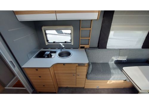 Low Profile Motorhome DETHLEFFS Just T 6762 Modelo 2022 en Sale Occasion