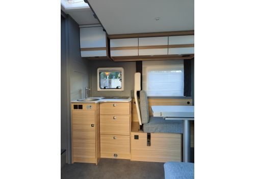 Low Profile Motorhome DETHLEFFS Just T 6752 DBL Modelo 2022 en Sale Occasion