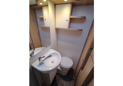 Capuchina Motorhome SUNLIGHT A68 en Rent