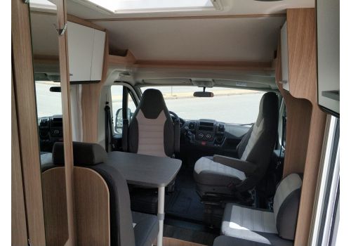 Low Profile Motorhome SUNLIGHT V60 en Sale Occasion