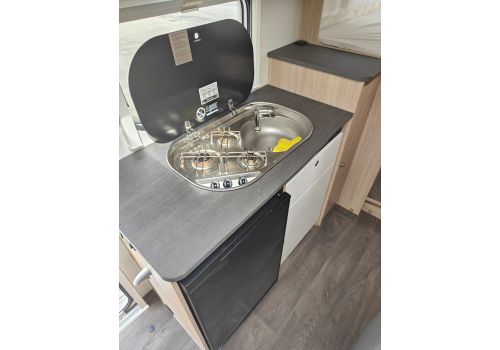Low Profile Motorhome SUNLIGHT V66 en Sale Occasion