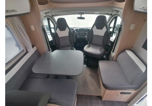 Low Profile Motorhome SUNLIGHT T68 en Sale Occasion