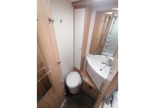 Low Profile Motorhome SUNLIGHT T68 en Sale Occasion